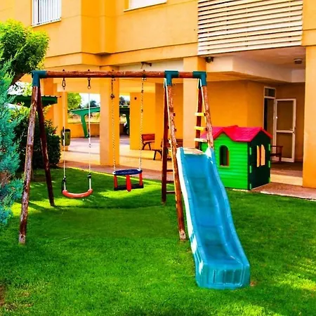 With Pool And Garage شقة *